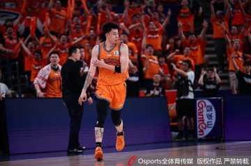 中国运动会-媒体人：赵睿/周琦/胡明轩等人落选有各自原因 张镇麟则令人意外
